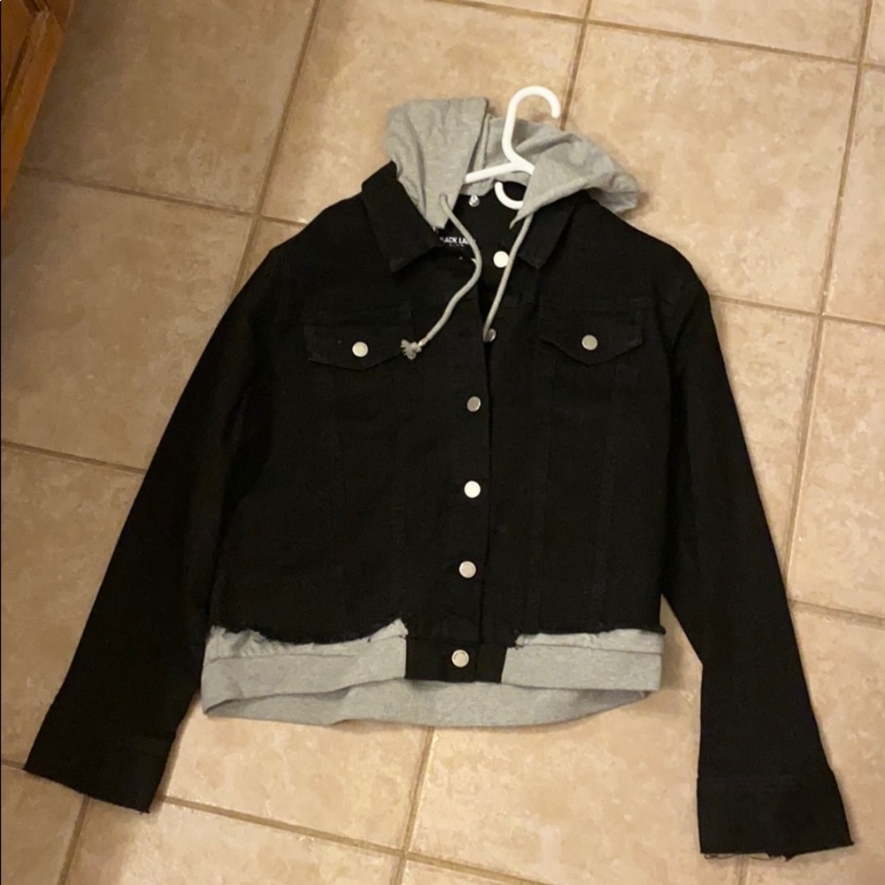 Adorable jean jacket-fits 16-18